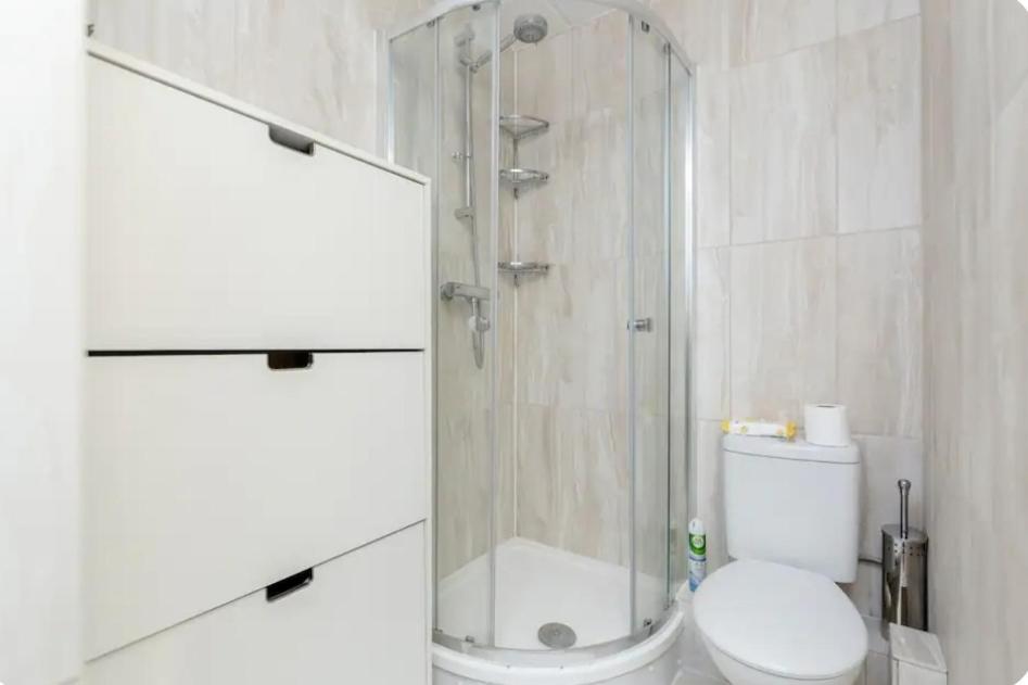 Spacious Double By Batteresa Park - Zone 1 London