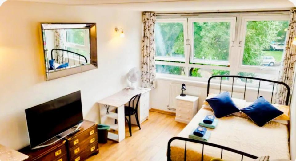 Spacious Double By Batteresa Park - Zone 1 London